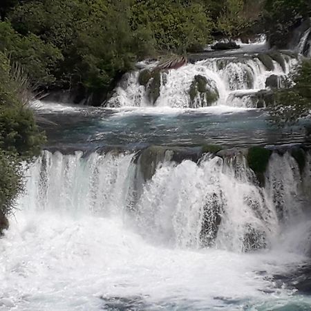 Appartamento Kuce Za Odmor Brkic Lozovac Esterno foto