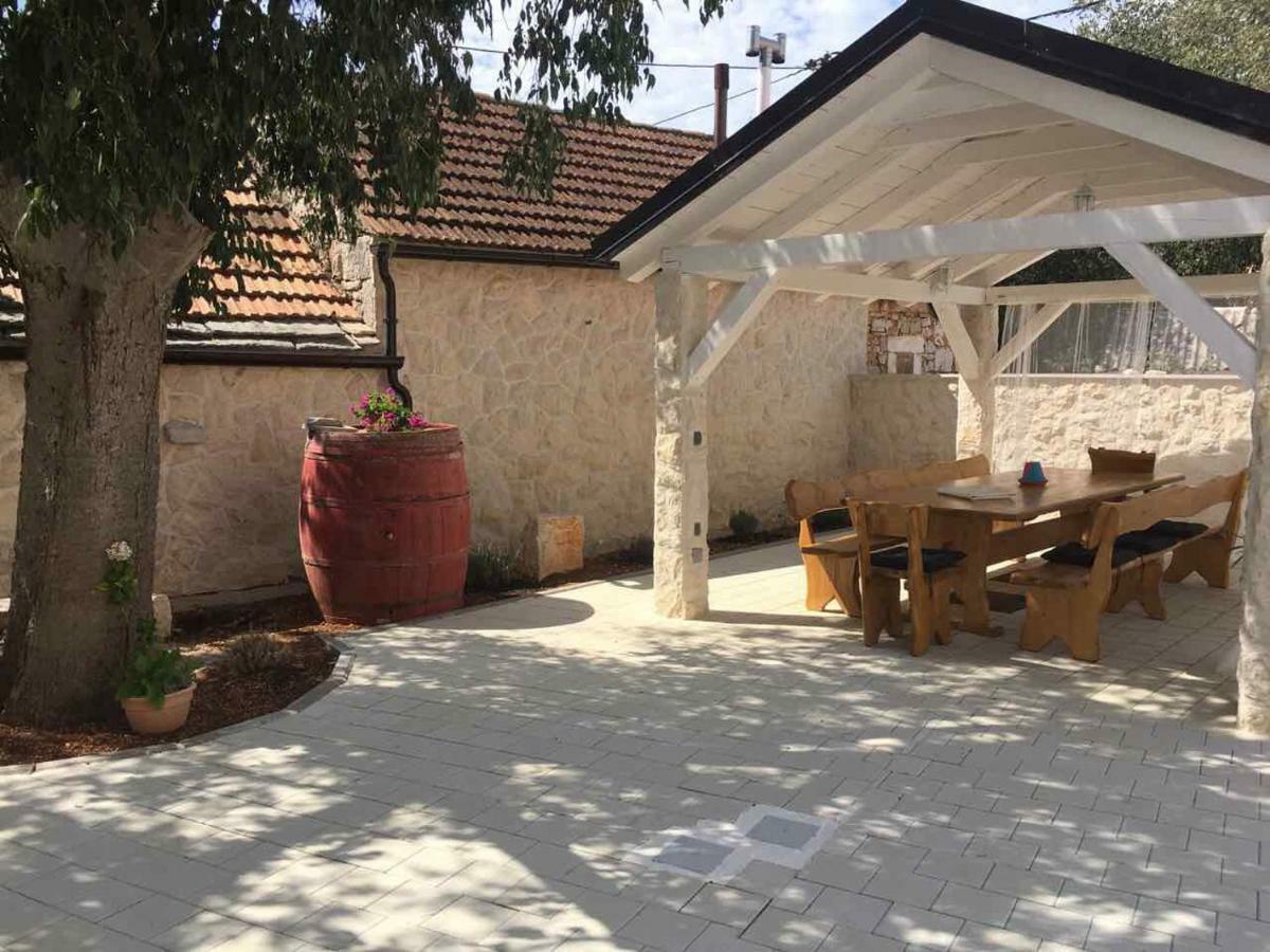 Appartamento Kuce Za Odmor Brkic Lozovac Esterno foto