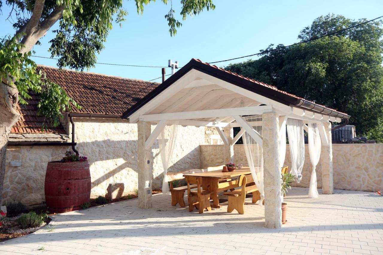 Appartamento Kuce Za Odmor Brkic Lozovac Esterno foto
